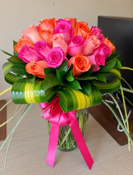 Rosas Elegantes con Lazo